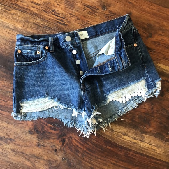 We The Free Destroyed Denim Button Up Shorts - Picture 7 of 11